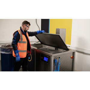 Sonickleen, une machine de nettoyage par ultrason pour pièces mécaniques de toutes formes