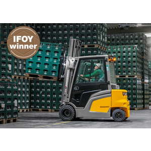 Le chariot frontal électrique EFG 425 de Jungheinrich remporte l’IFOY AWARD 2025