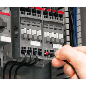 Push-in Spring, une nouvelle solution de démarrage moteur qui facilite le câblage 