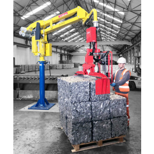 Dalmec présente un nouveau manipulateur pour les balles de ferraille