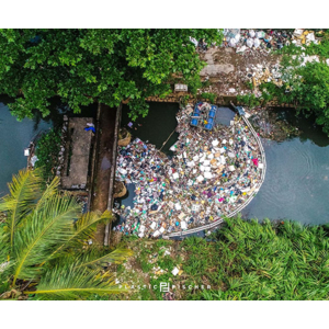 igus soutient l'initiative de l'organisation allemande Plastic Fischer pour la collecte 10.000 kilos de déchets plastiques