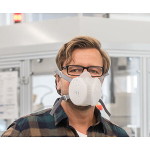 Pour la première fois, Schmersal fabrique un masque de protection respiratoire de type FFP2