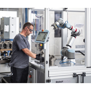 Universal Robots lance UR16e, un nouveau cobot pour les charges lourdes