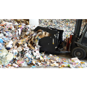 Benne à grappin sur fourches de chariot élévateur