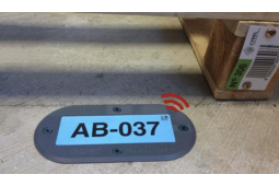Solutions de marquage RFID FloorBloock®: une nouvelle dimension pour la traçabilité des emplacements de stockage