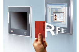 Un lecteur RFID intégré dans les écrans et Panel PC