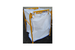 KADRA-BAG, un support qui facilite le remplissage manuel des conteneurs souples BIG-BAG's