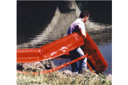 Barrage flottant anti pollution pour plan d'eau