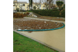 Barrage pour déchets de type bois flottants