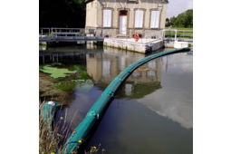 Barrage pour déchets et débris flottants