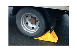 Cale d'immobilisation pour camions et semi-remorques