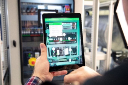 EcoStruxure Augmented Operator Advisor, un système de réalité augmentée pour tablette