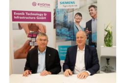 Siemens et Evonik concluent un partenariat technologique pour la gestion des données dans Comos