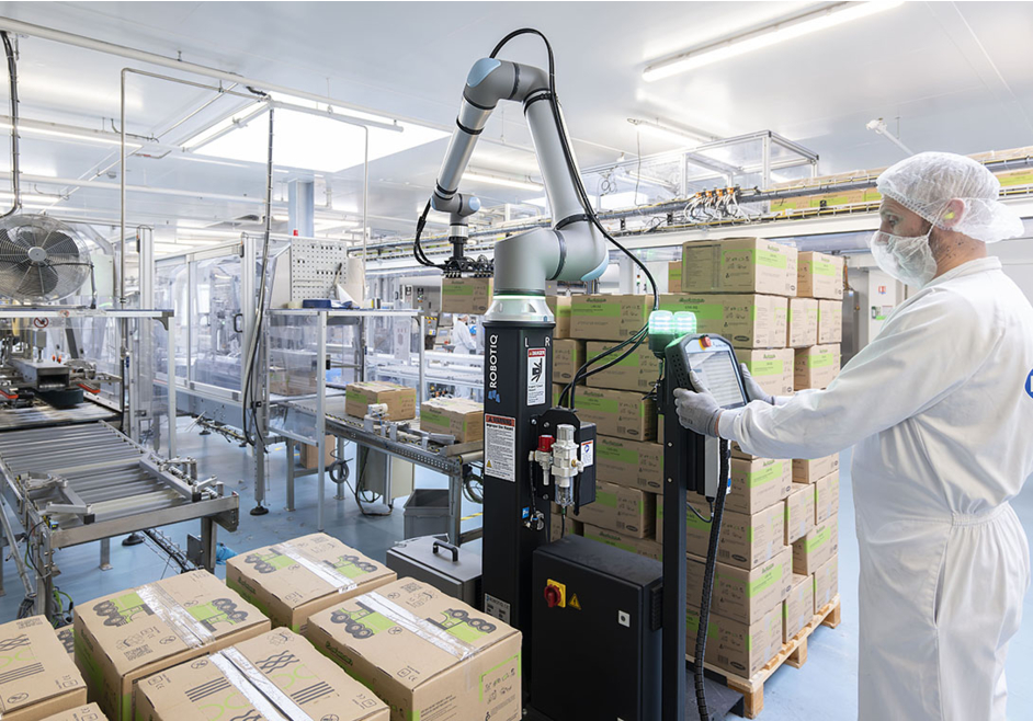 L’automatisation plébiscitée par les salariés du secteur industriel, selon une étude menée par Universal Robots