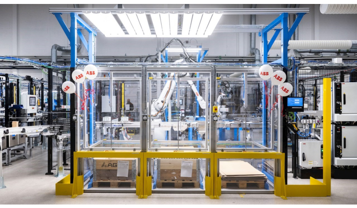 ABB inaugure sa nouvelle ligne de production entièrement automatisée à Västerås
