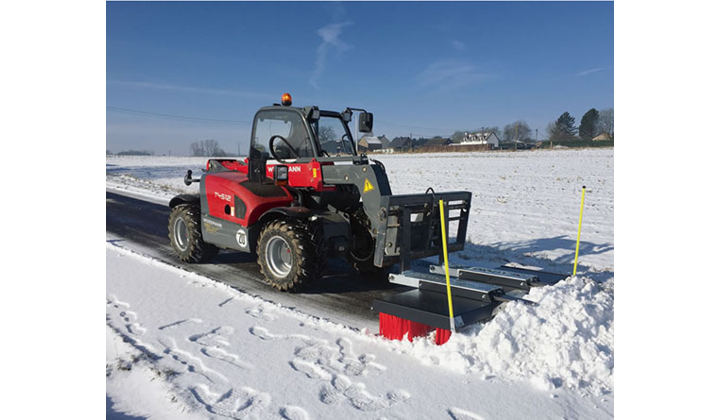 Balayeuse tractée avec lame à neige Actisweep