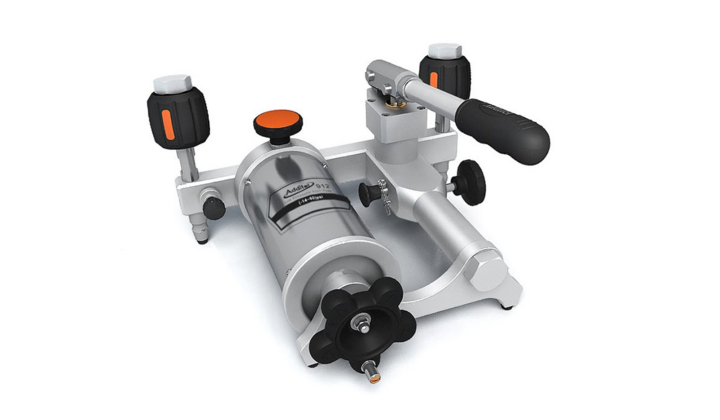 Pompes à main pneumatiques et hydrauliques