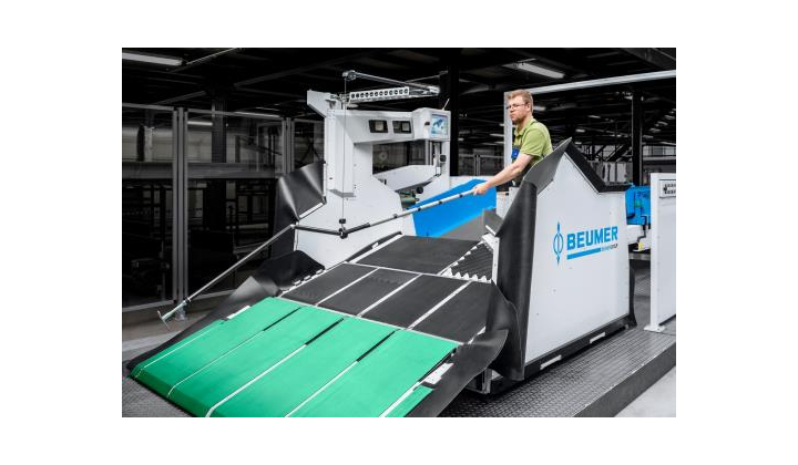 déchargeur semi-automatique de paquets et colis BEUMER Parcel Picker