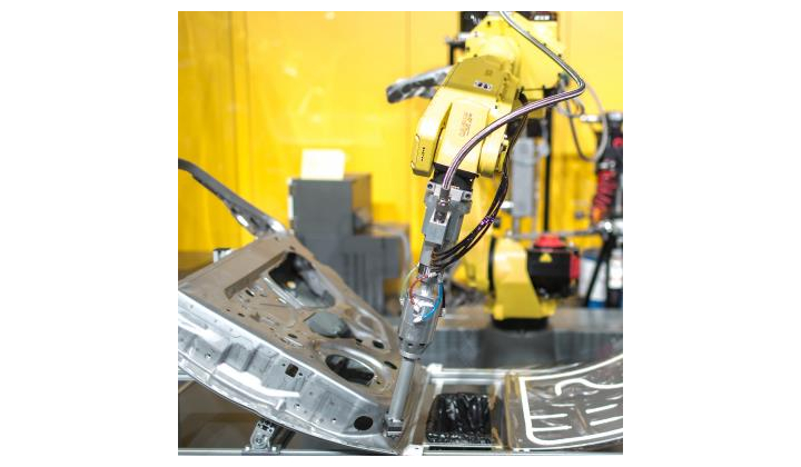 FANUC fournit 3 500 robots au groupe automobile BMW AG