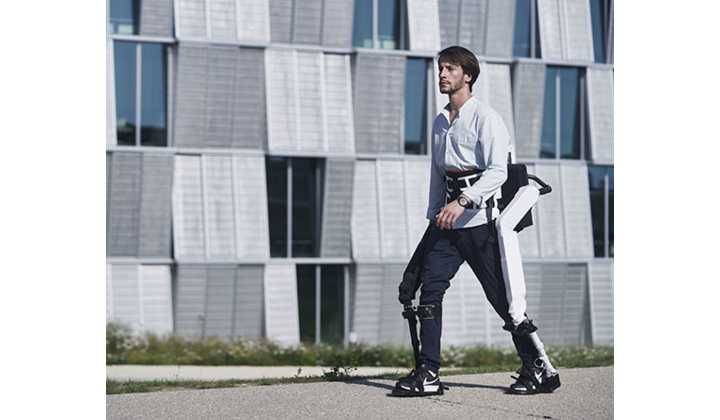 Être capable de marcher seul à nouveau avec l'aide des moteurs FAULHABER