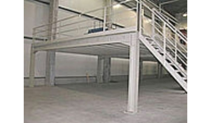 Rambarde et escalier métallique pour plateforme et mezzanine