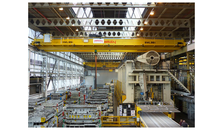 Un palan EUROBLOC VT5 de Verlinde équipe un pont roulant de 35 tonnes dans une usine automobile 