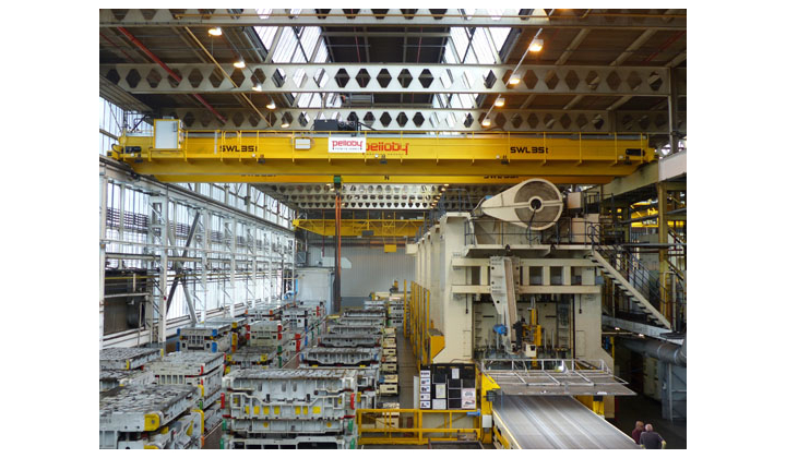 Un palan EUROBLOC VT5 de Verlinde équipe un pont roulant de 35 tonnes dans une usine automobile