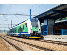ABB et le Groupe Škoda équipent les chemins de fer tchèques de nouveaux trains électriques à batterie