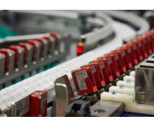 Leuze, une expertise en matière de capteurs pour les batteries haute tension de BMW