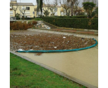 Barrage pour déchets de type bois flottants