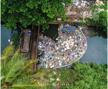 igus soutient l'initiative de l'organisation allemande Plastic Fischer pour la collecte 10.000 kilos de déchets plastiques