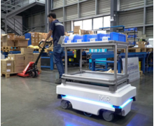 Les robots mobiles MiR permettent l'innovation intralogistique chez Bossard Smart Factory Logistics