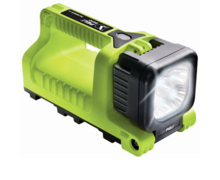 Peli présente la torche 9410 LED, puissante et compacte