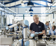 Les cobots Universal Robots désormais disponibles en location